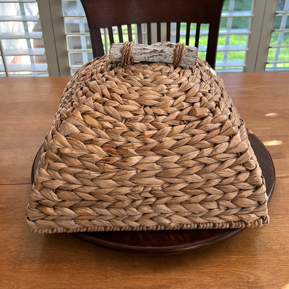 Hand-Woven Natural Water Hyacinth Food Cover